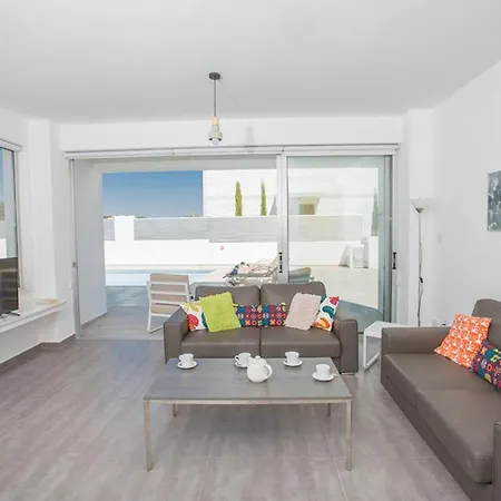 The Complete Guide To Renting Your Exclusive Holiday In With Private Pool And Close To The Beach 1553 Willa