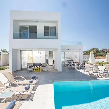 Willa The Complete Guide To Renting Your Exclusive Holiday In With Private Pool And Close To The Beach 1553