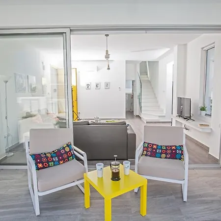 Villa The Complete Guide To Renting Your Exclusive Holiday In With Private Pool And Close To The Beach 1553 Protaras